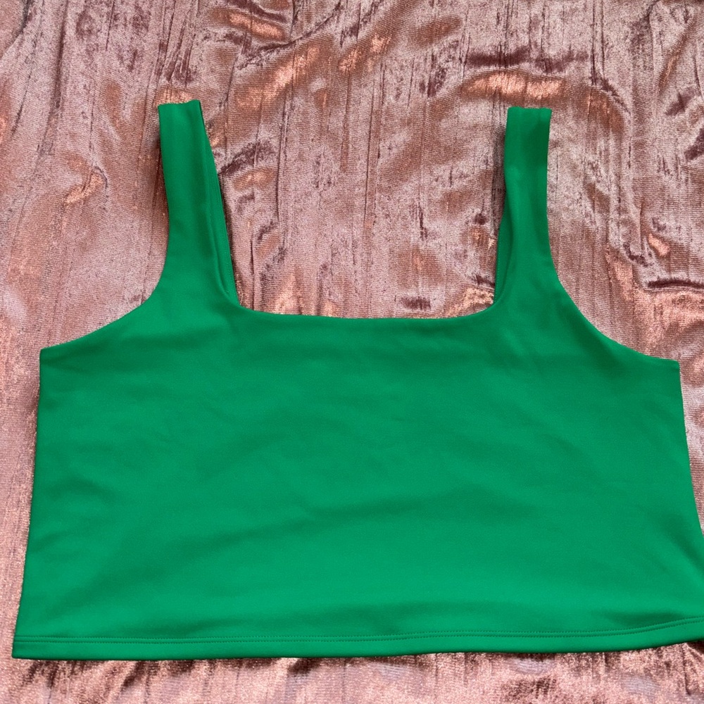 Green tank💚